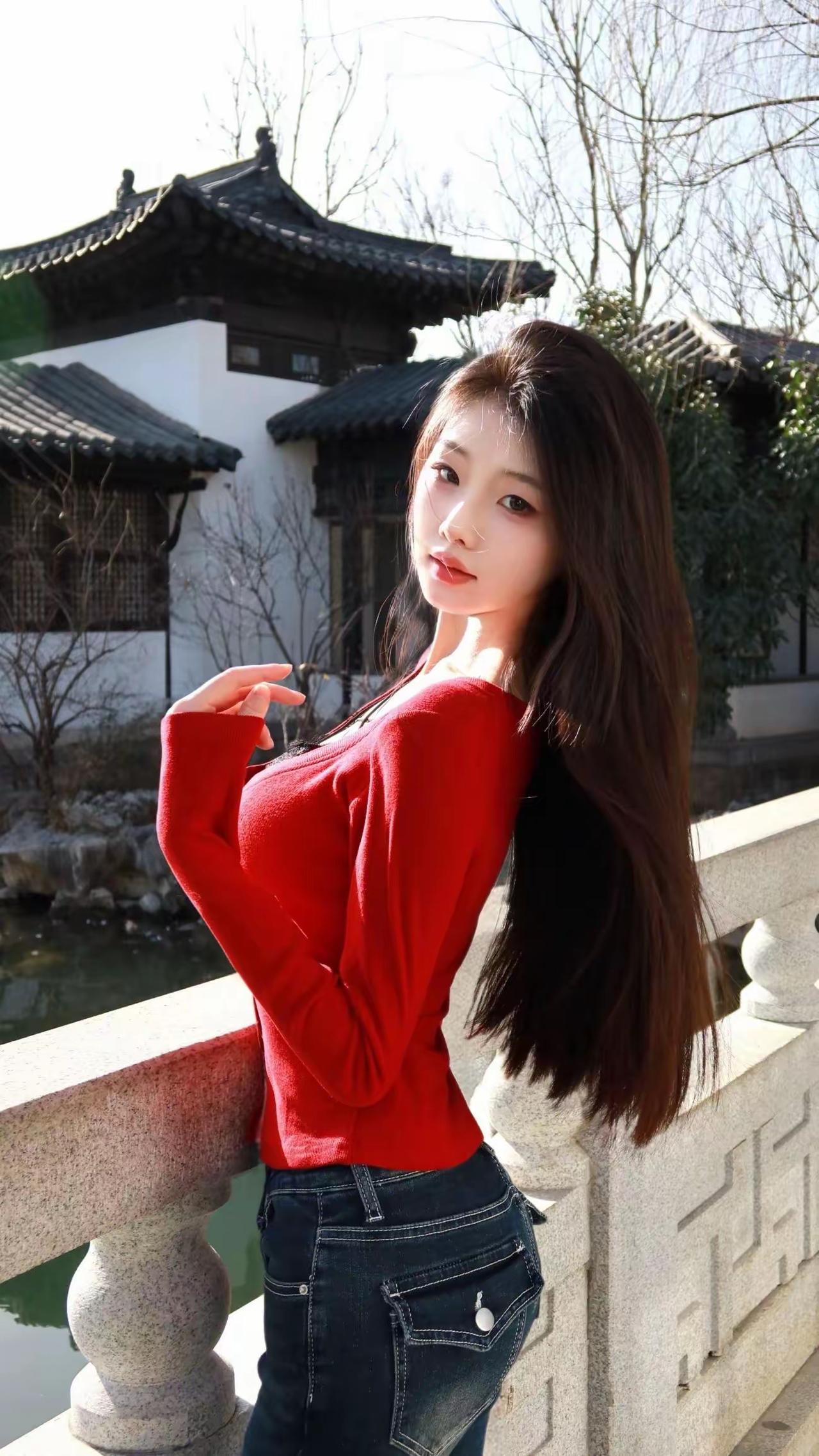 美女的美各有千秋。当下流行“白幼瘦”，但以前的美人环肥燕瘦，各有韵味。像上世纪三