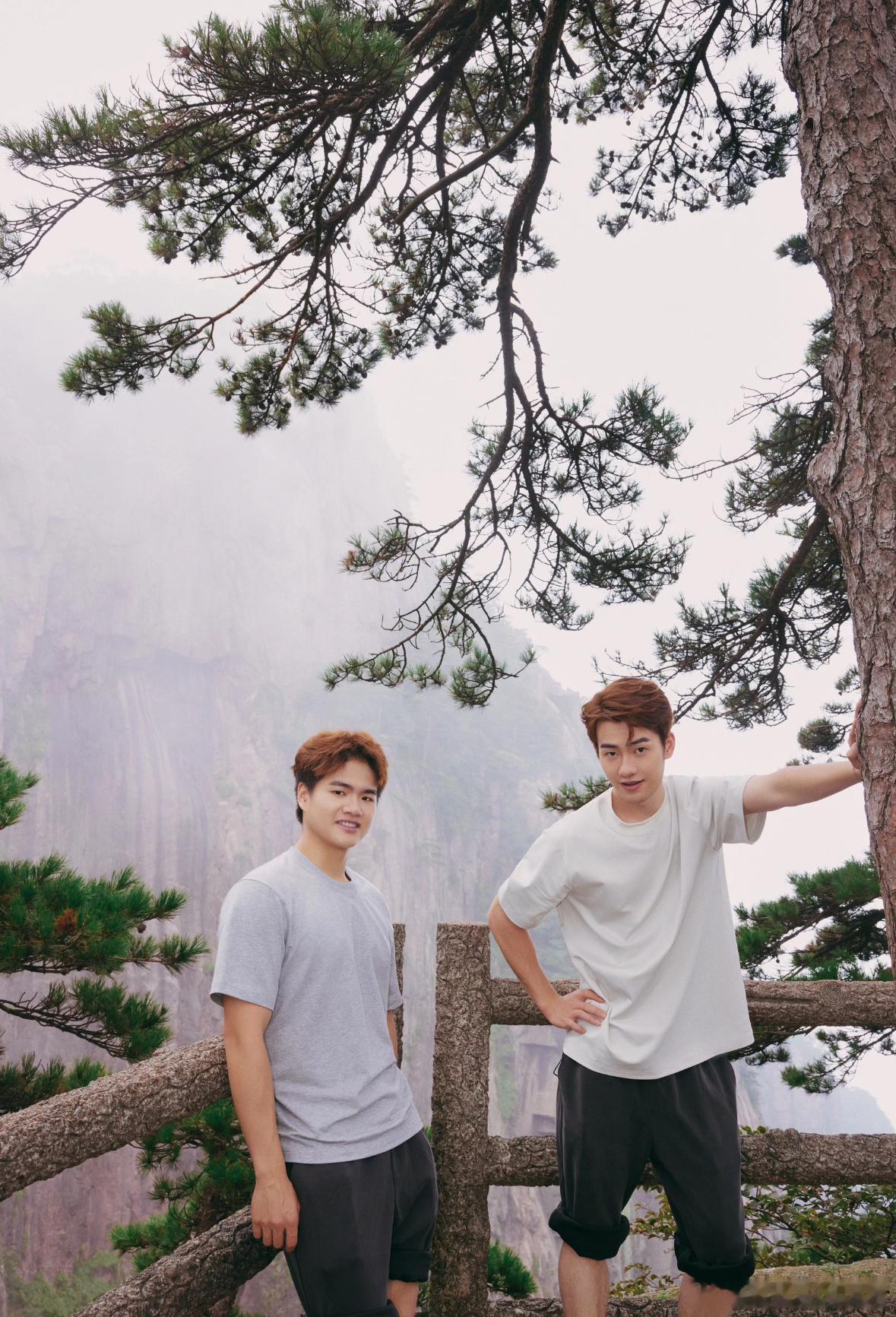 王昶梁伟铿黄山合照🈶🫡 #王昶梁伟铿黄山合照# ​​​