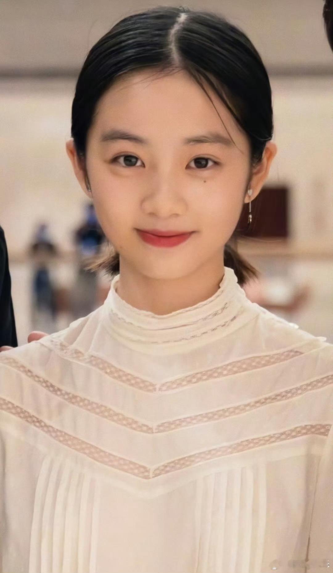 黄多多首部电影重新立项基本上已经猜到会进军影视圈了，爸妈都是吃这碗饭的，黄多多还
