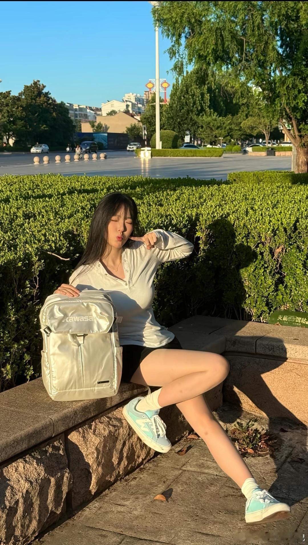 约拍[超话]美女一分钟视频创作季精彩人像[超话] ​​​