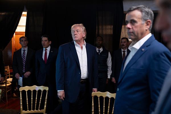 格陵兰岛现在已经不是单纯的一个土地问题，而是成为了政治集团的试金石，通过特朗普吞