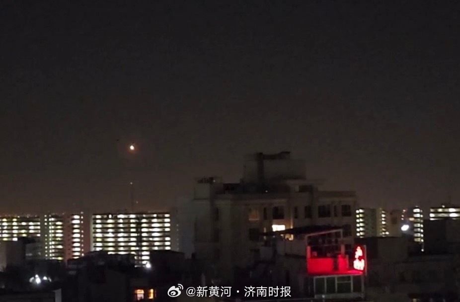 【伊朗：#以色列凌晨袭击伊朗德黑兰等地#，仅造成有限破坏】#以色列对伊朗袭击最新