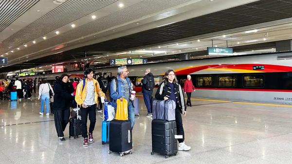 中国旅游崛起，势不可挡
 
2025年全球旅游业数据亮眼，中国旅游经济同比增长9