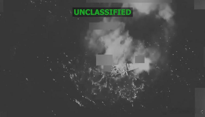 画面曝光！美军再度空袭运毒船 3人死亡海外新鲜事ai热点共创计划 美国军方23日