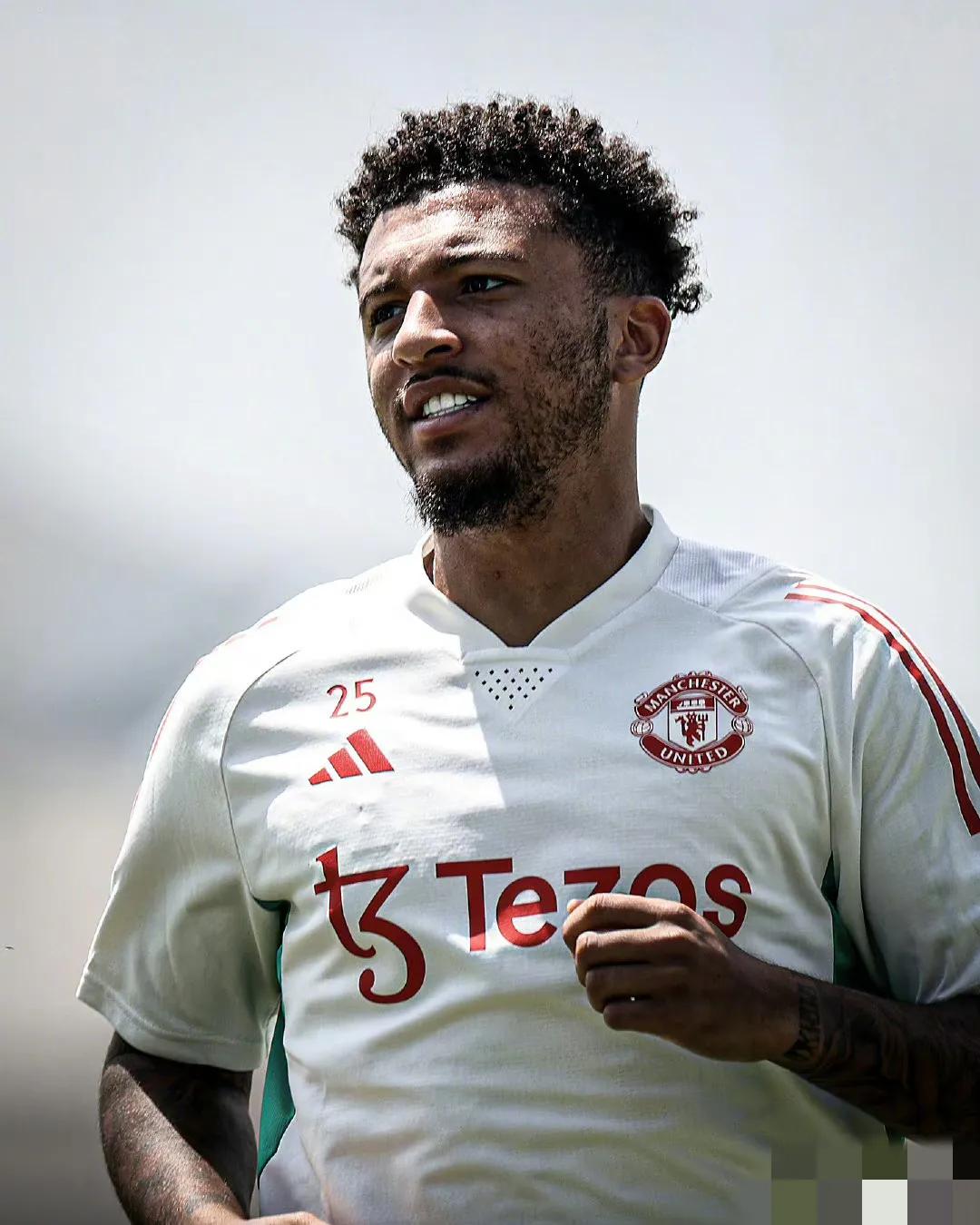 The Athletic：曼联边锋桑乔拒绝向主教练滕哈格道歉，这导致俱乐部采取了