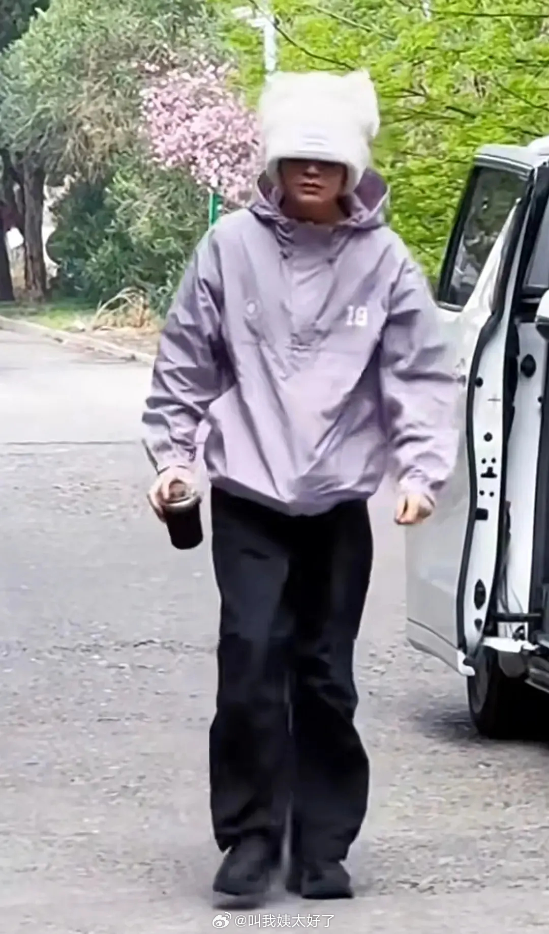 丁禹兮的上班路透，这个衣品可以get到吗？ 