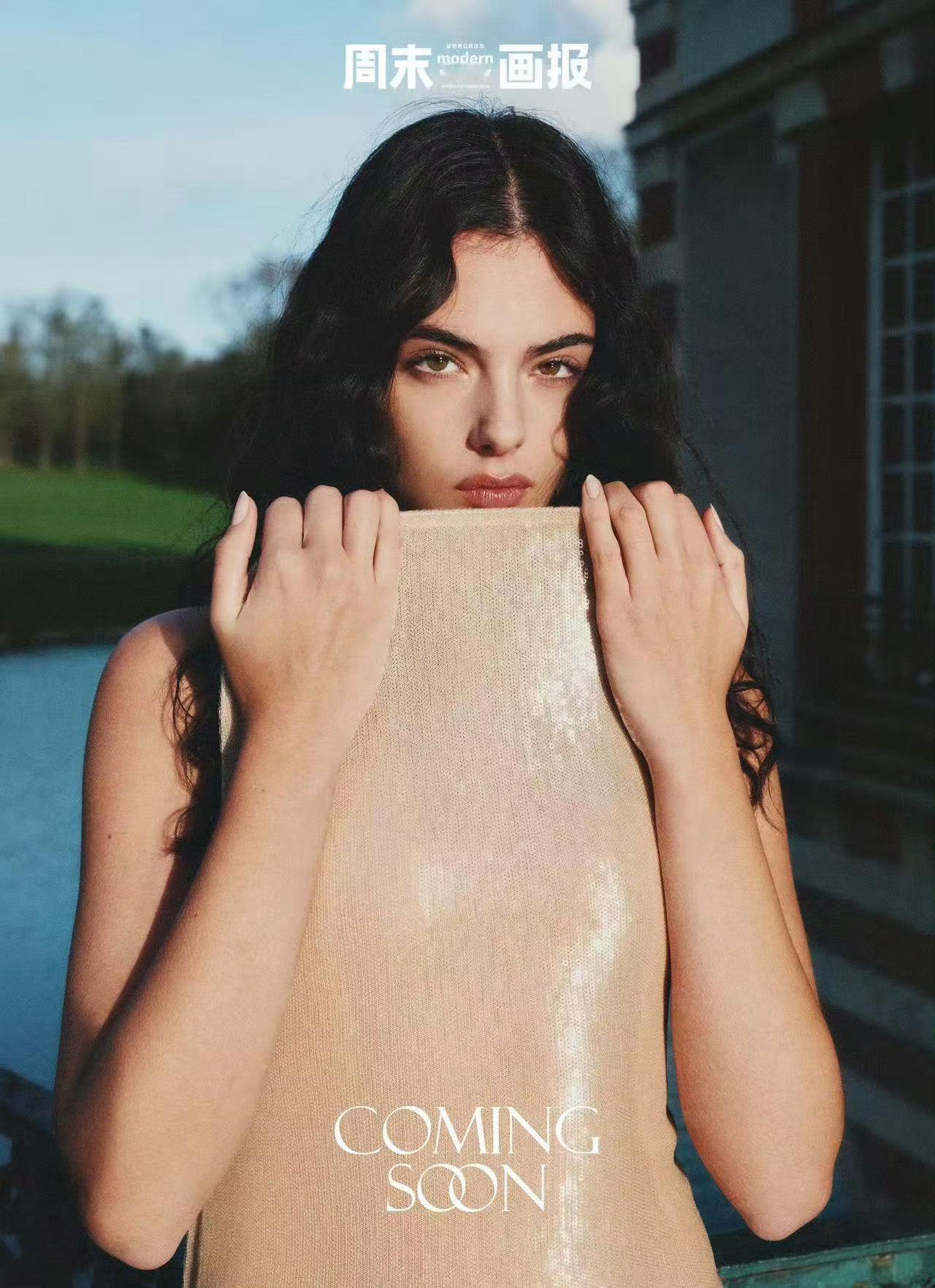 Deva Cassel的封面故事 