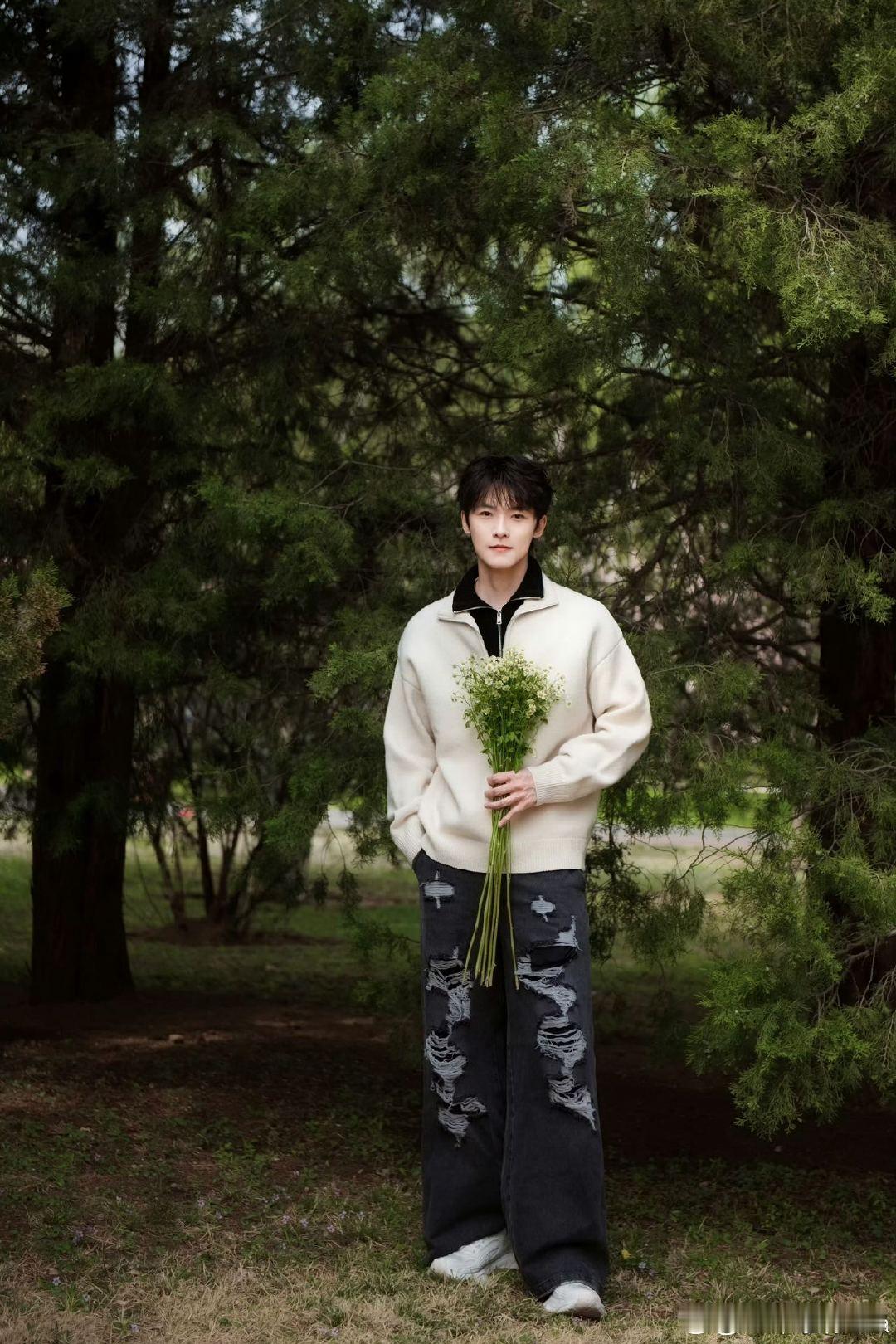 王玉雯给邱虹凯新歌打call黄明昊给邱虹凯新歌打call《浪姐》神仙友情！王玉雯