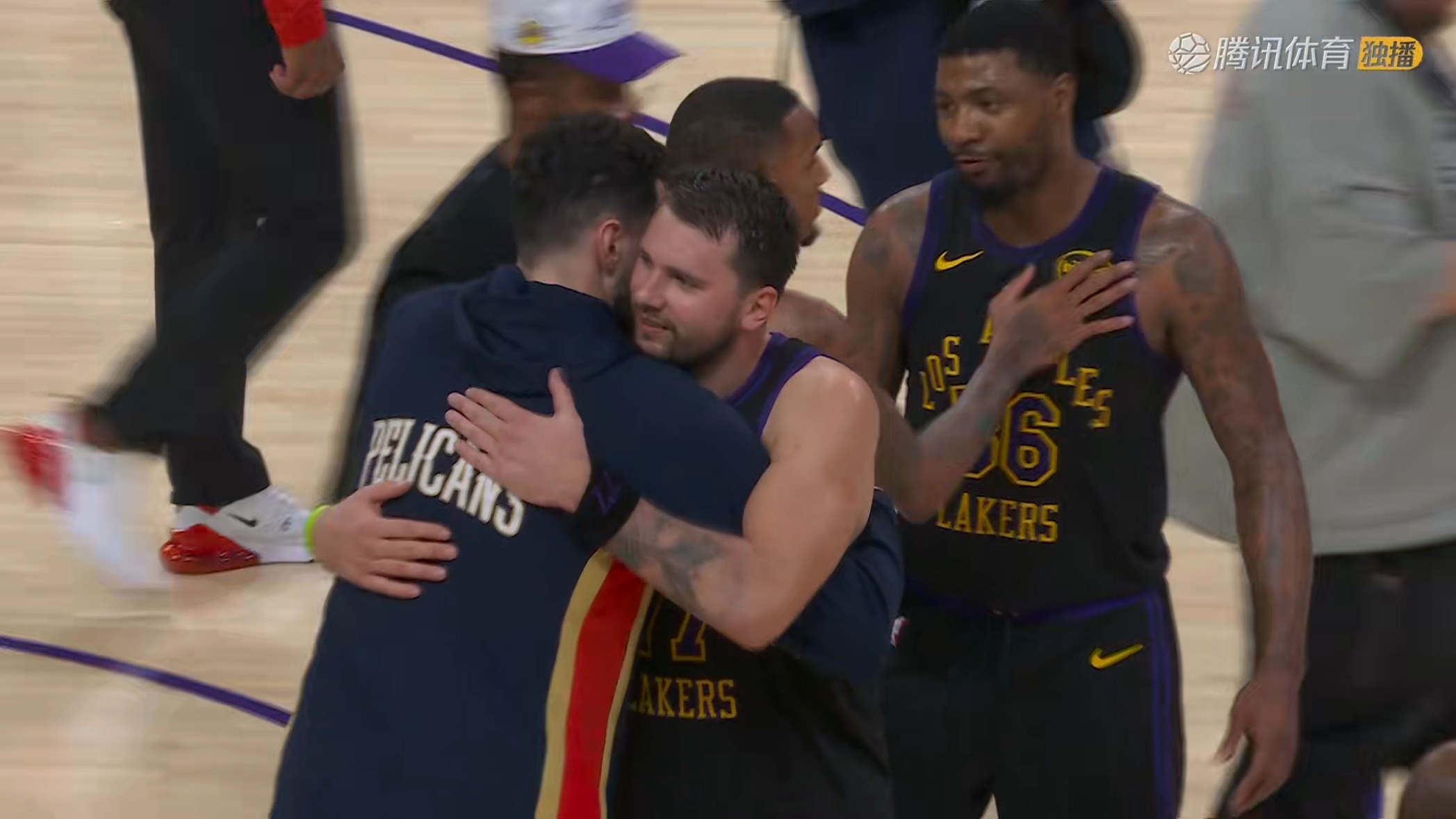 湖人主场战胜鹈鹕，取得三连胜湖人首发5人全部得分上双湖人下场将在周五十一点迎战强