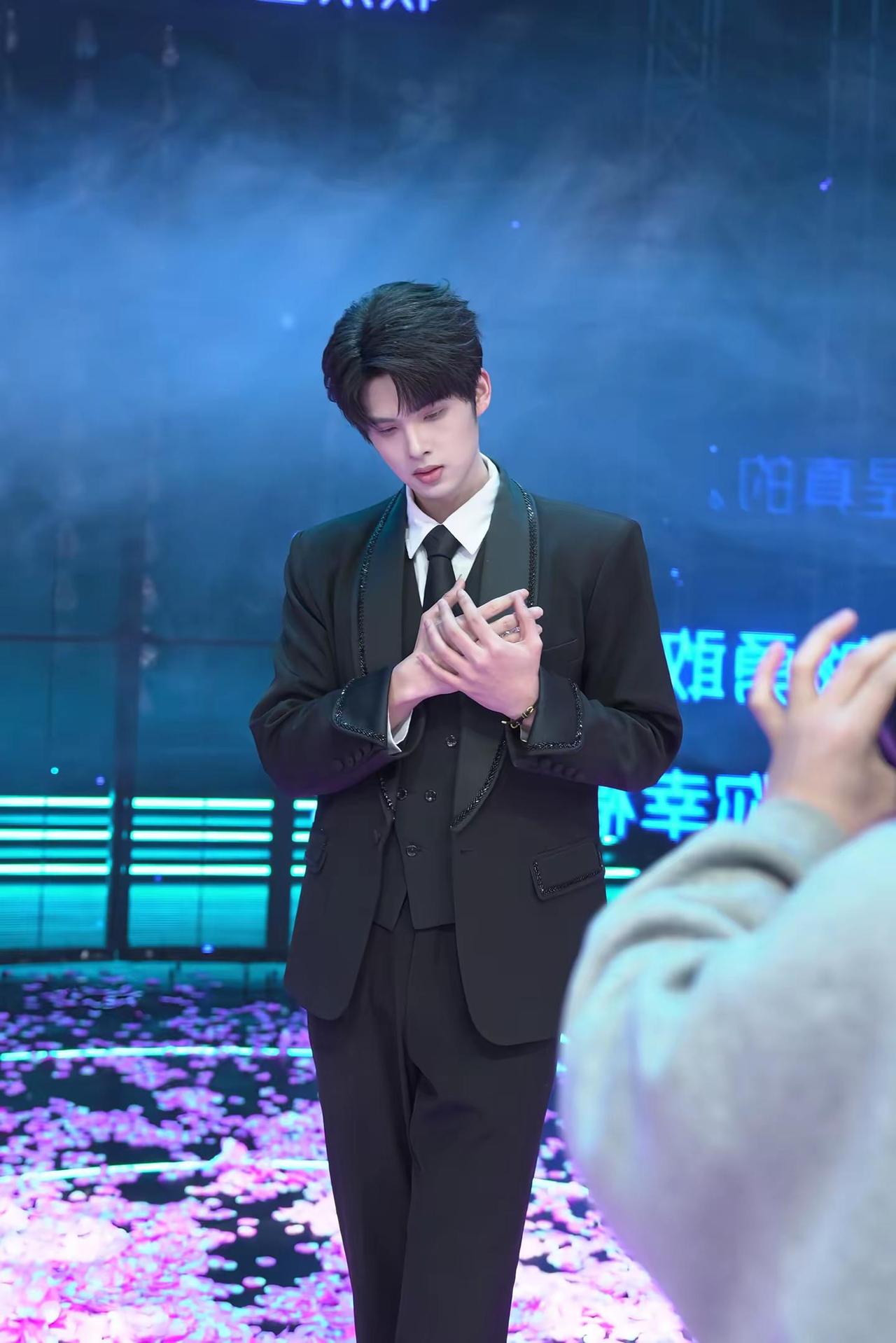 抖搂抖搂，还有点儿存货。PGY银河系 银河系001