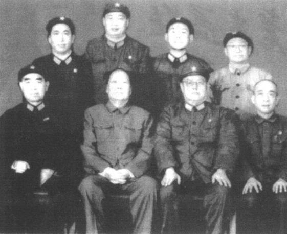 1967年3月21日，毛泽东、周恩来、叶剑英、李富春在北京京西宾馆接见王直(后排