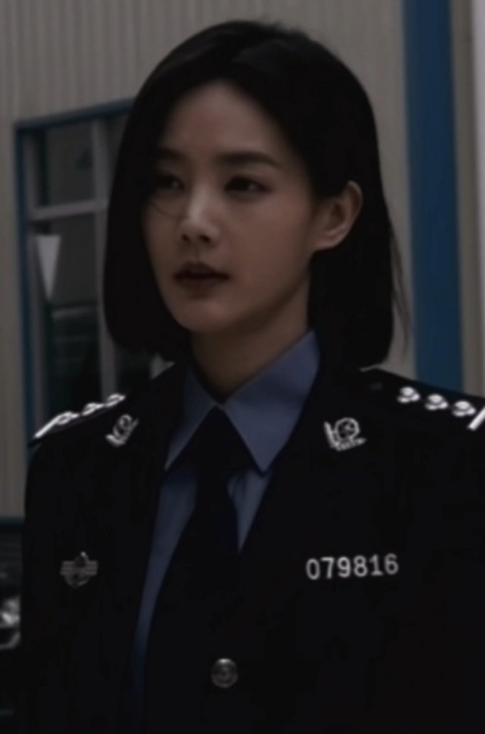#李一桐新剧孕妇一秒变刑警#桐姐新剧帅的有点过分了[色] ​​​