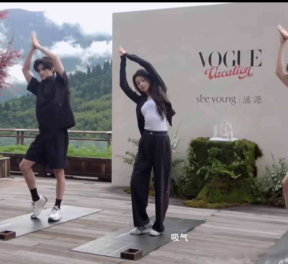 源源很亮眼，帅哥美女很养眼