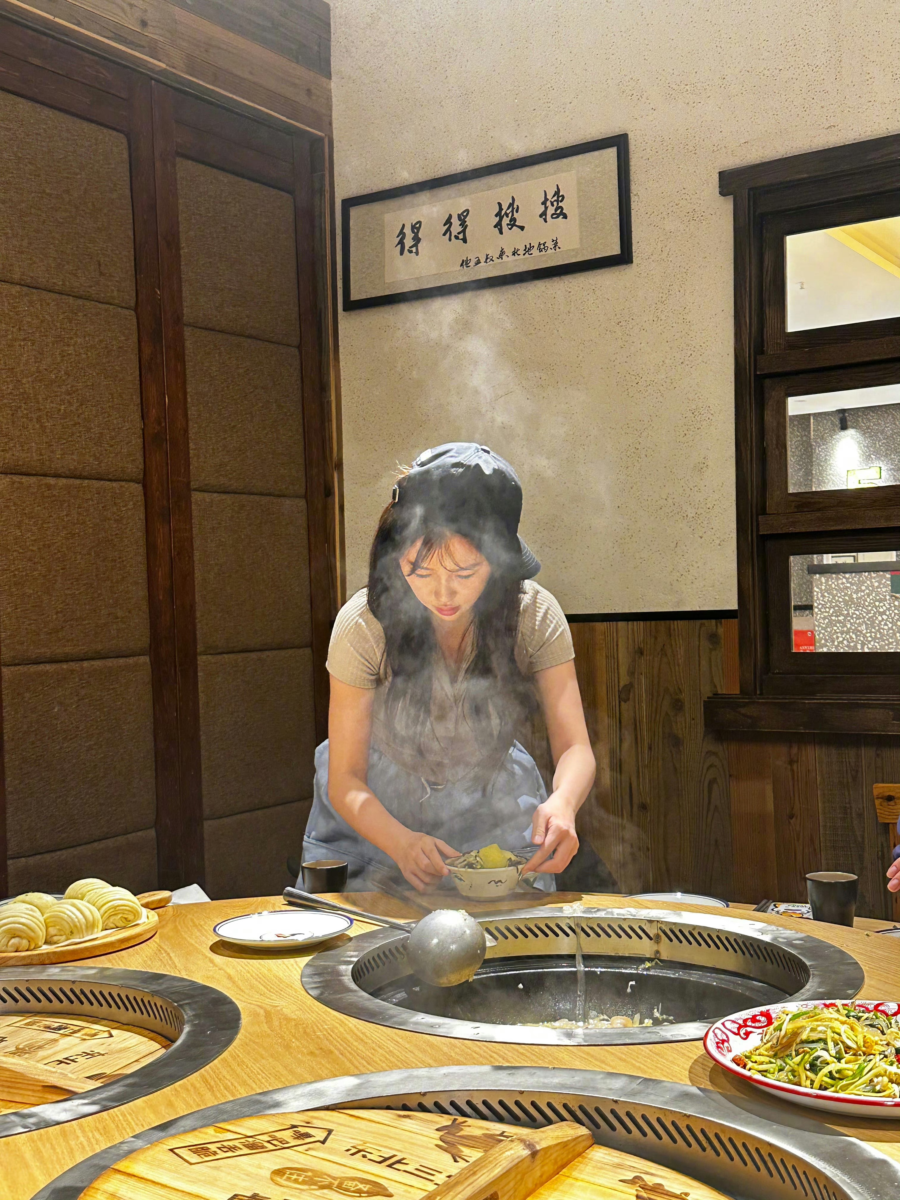 #虞书欣吃铁锅炖喝香槟##虞书欣吃铁锅炖了# 谁家的可爱bb[兔子]一条博不同风