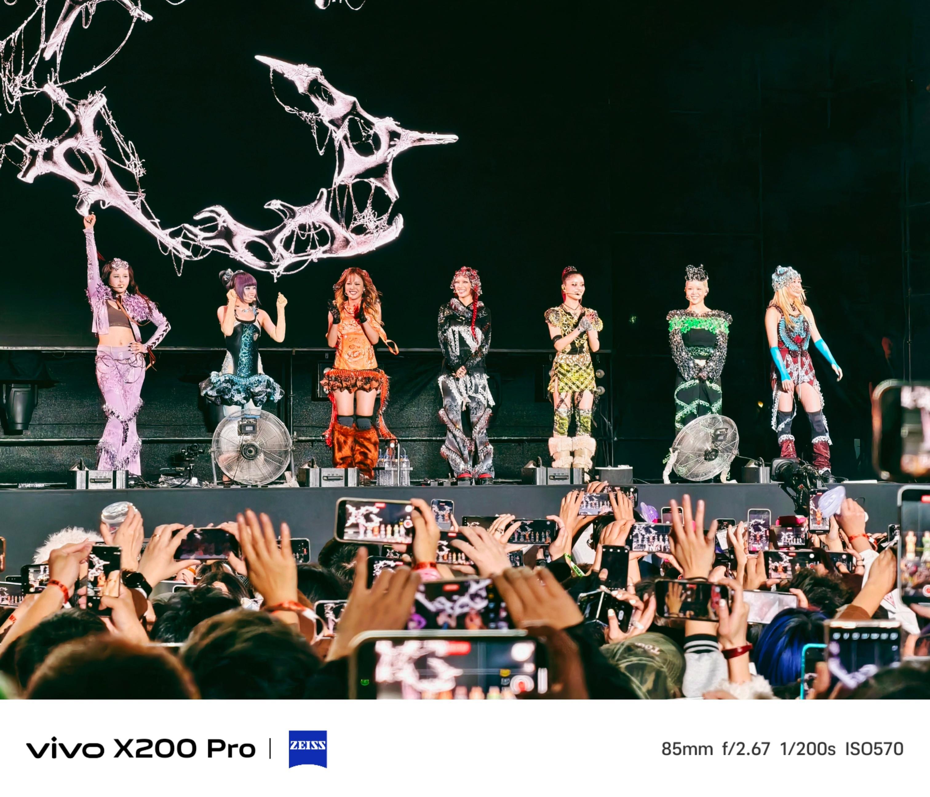 今晚 XG 追星成功[耶]希望以后可以去做站长拍偶像～[嘻嘻]Shot on v