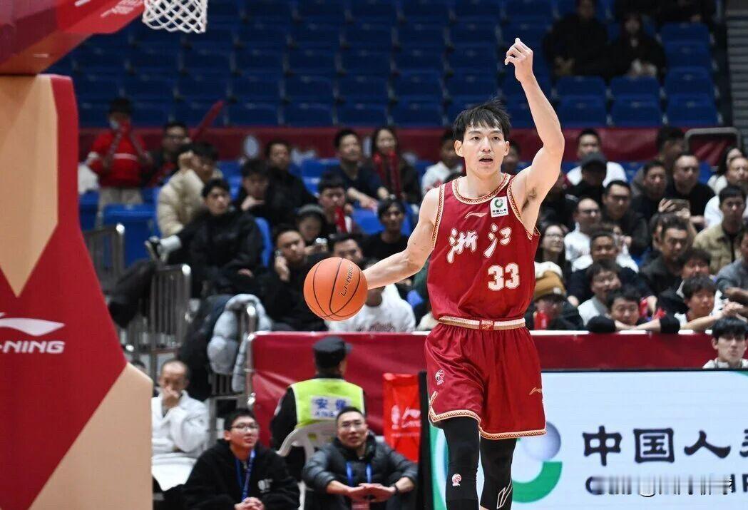 浙江稠州金租俱乐部明确将吴前列为未来主帅候选人！
自2025年12月份开始吴前就