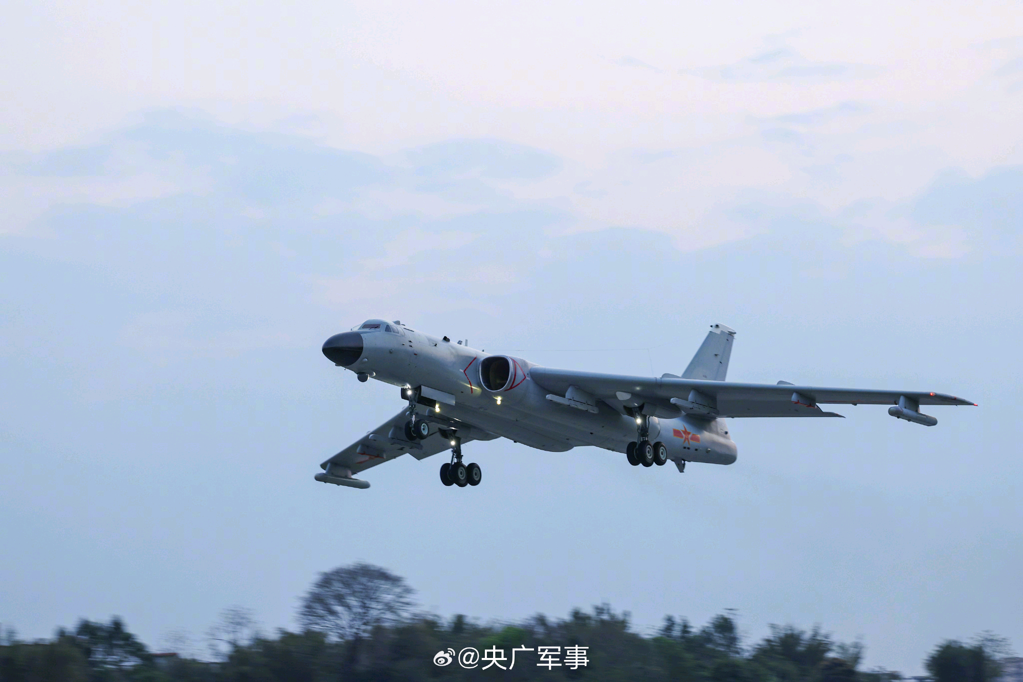 南空某团轰-6G/L、轰-6J好图烽火问鼎计划制胜空天