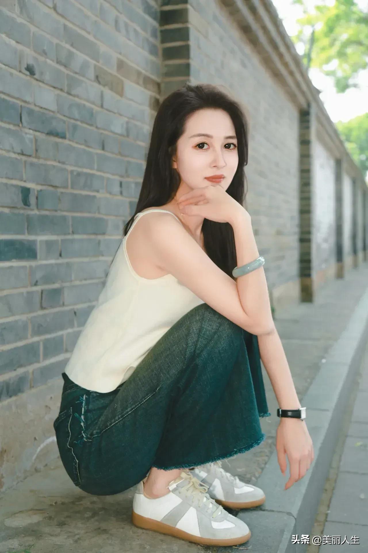 秦时明月汉时关，万里长城人未还，但使龙城飞将在，不教胡马度阴山。 金山岭长城，长