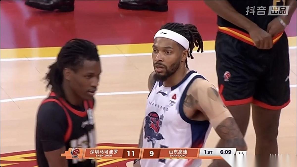 克里斯23分，山东队客场103-95终结了深圳队的15连胜，山东队结束五连败，一