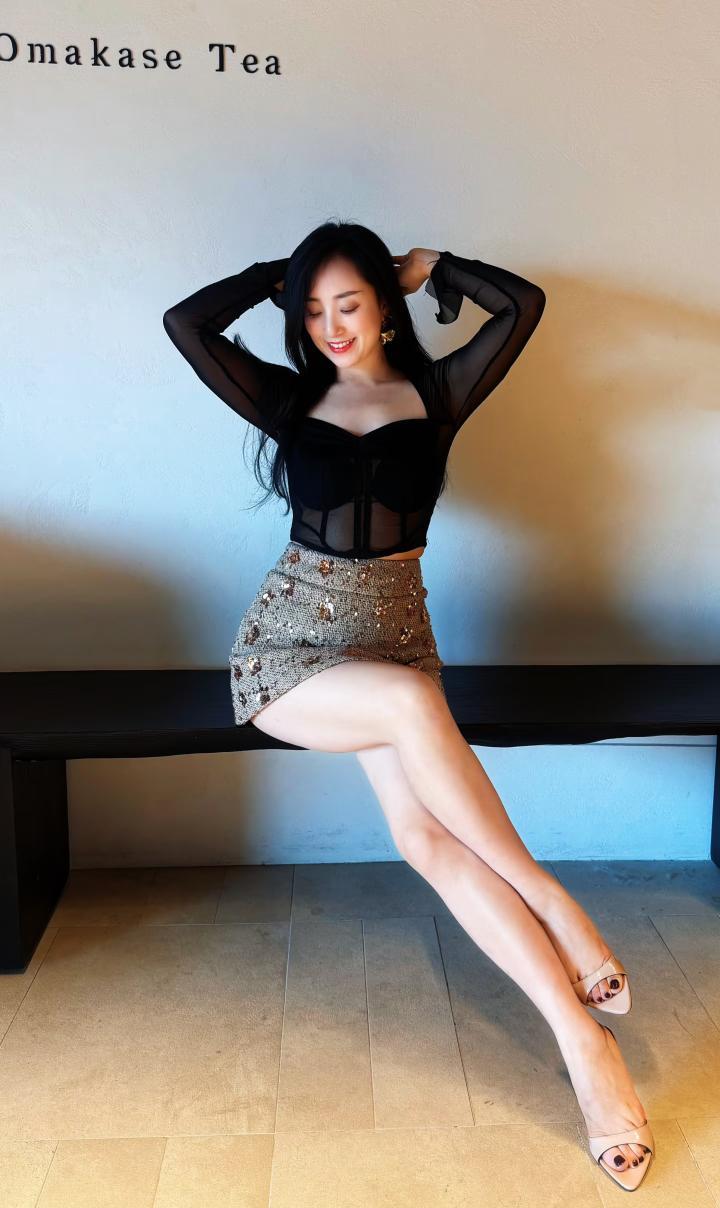 姐姐的美，你们年轻人是不会懂的。。 
