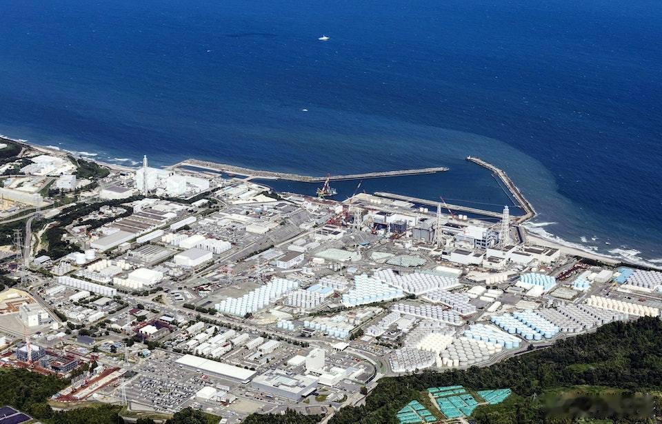 【#福岛核电站核污染水净化装置发生泄漏#】日本东京电力公司7日称，福岛第一核电站
