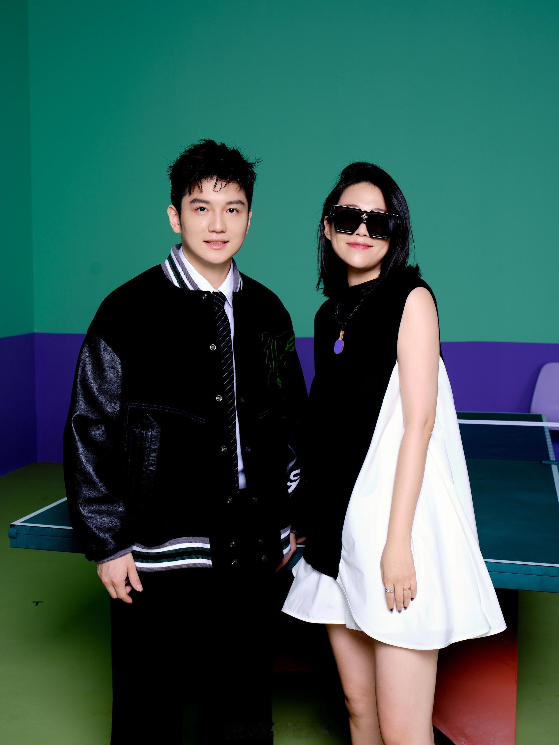 #樊振东王晓白合照#小胖真帅哦#樊振东时尚芭莎总监合照# ​​​