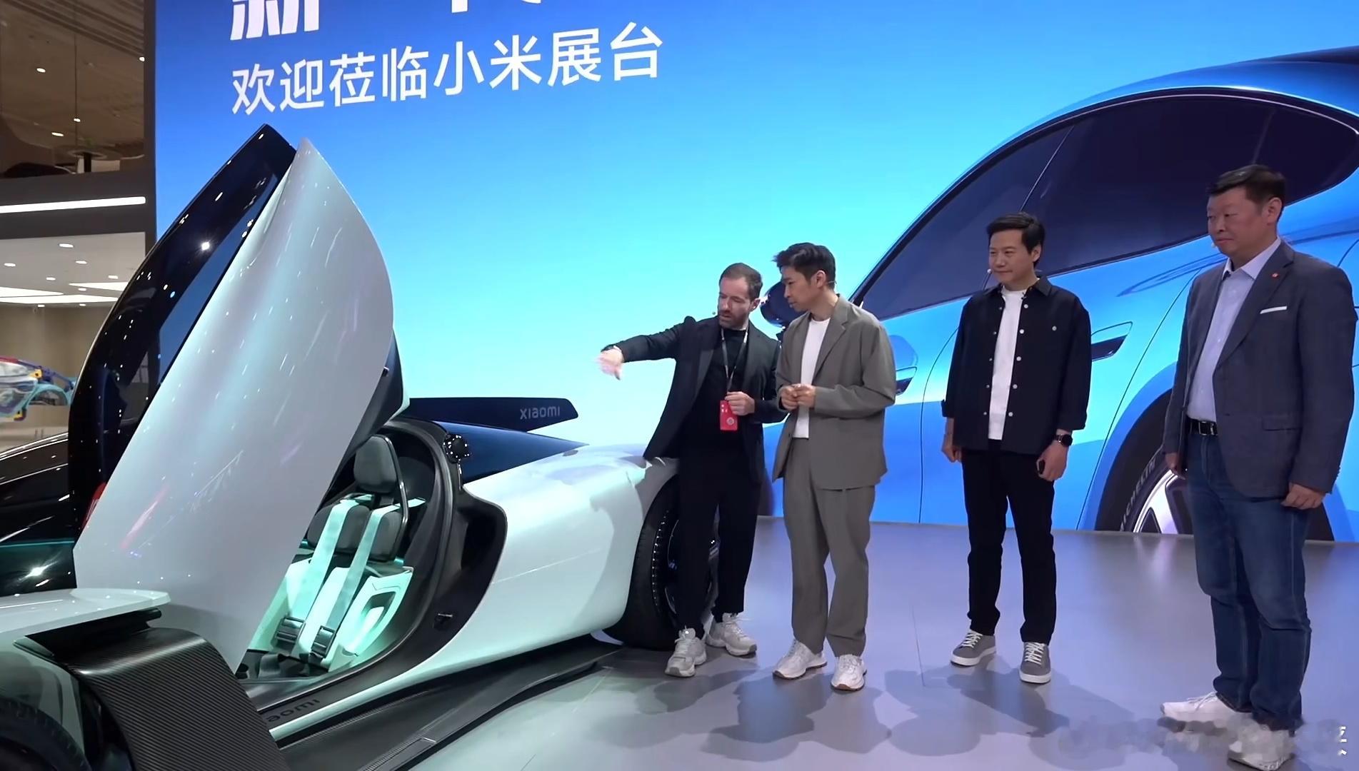 小米VGT实在是太酷了，买个1：43合金车模放收藏柜里