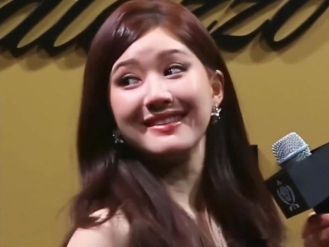 恋丑癖我不吃猪头肉[嘻嘻][嘻嘻] ​​​