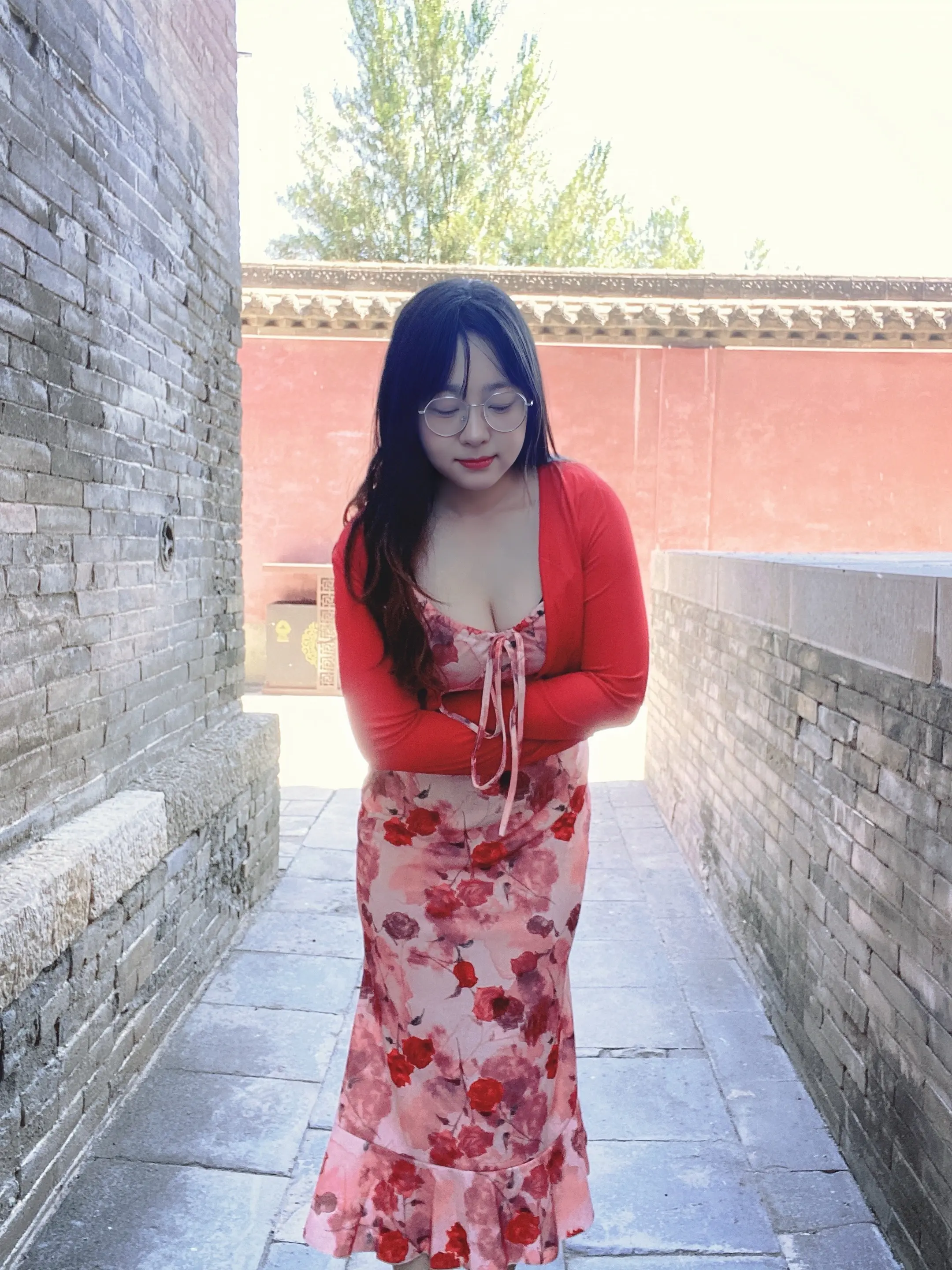 世上何来常青树 心中不负便胜朝朝暮暮。