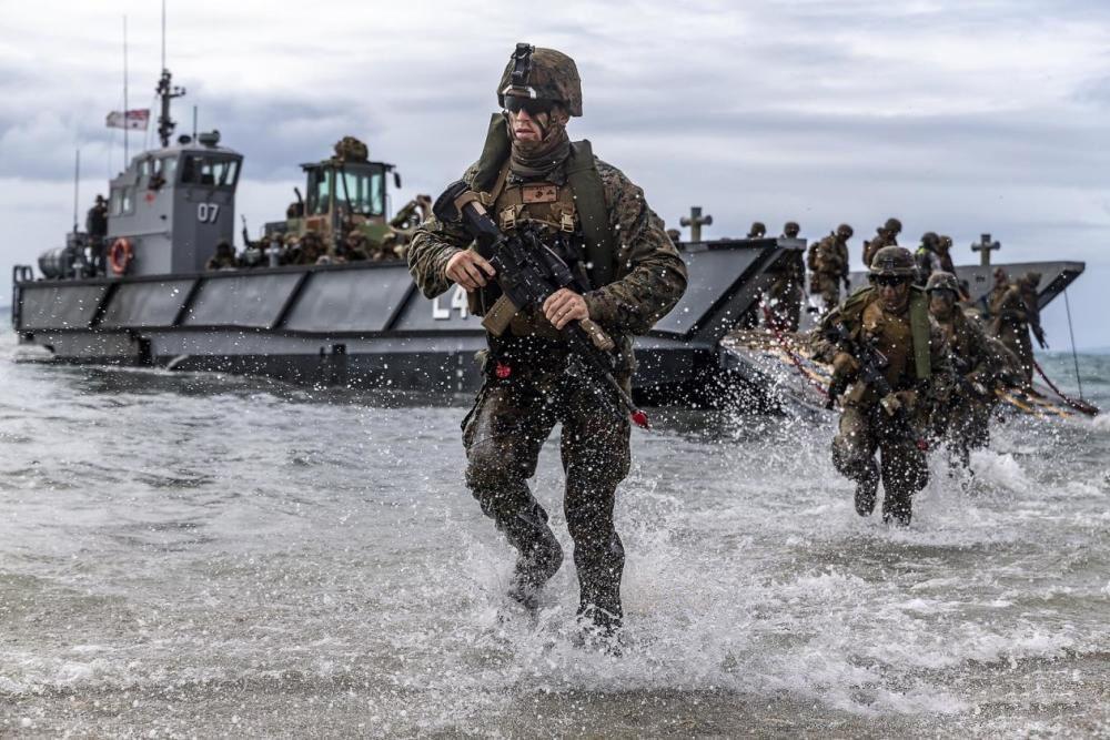 4月26日深夜到27日凌晨，乌克兰干了一件让莫斯科全城失眠的事。

他们的无人机