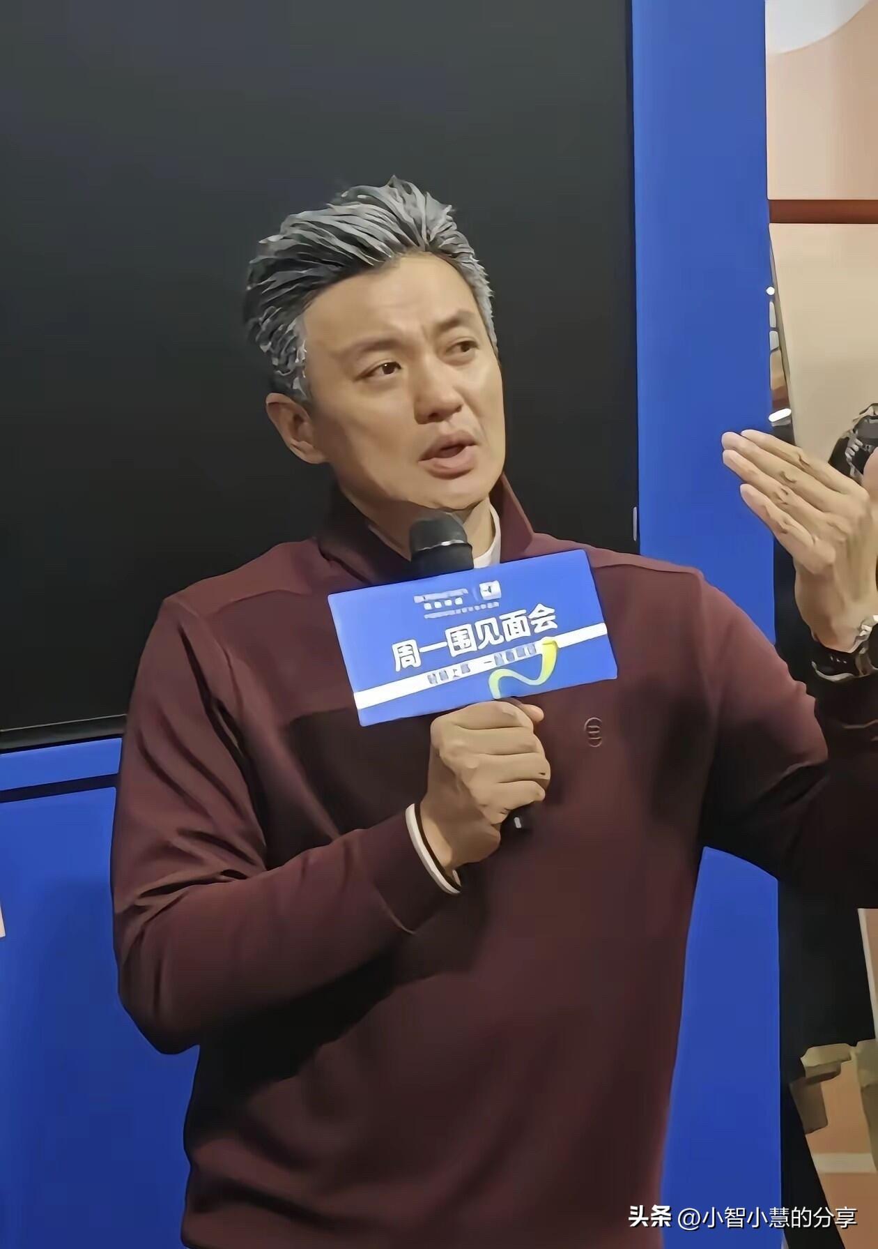 都是80后演员，老公周一围的头发都白了不少，看样子还没有老婆朱丹显年轻。感觉他们