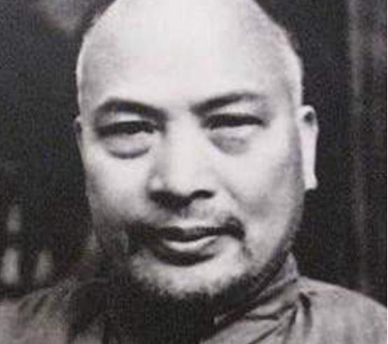 1948年，锦州解放后，范汉杰的妻子逃到了葫芦岛，在调联勤总司令郭忏面前泪如雨下