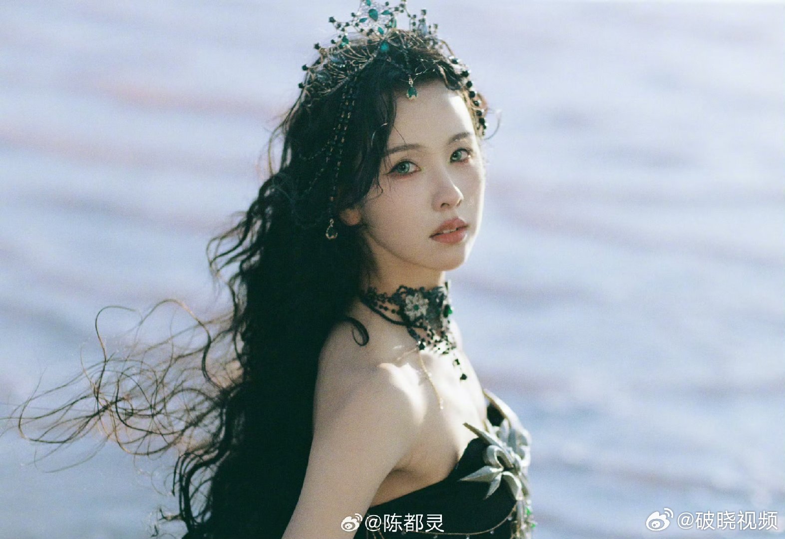 陈明昊陈都灵二搭冬风吹又生熟人局 《冬风吹又生》官宣阵容堪称熟人局，陈明昊与陈都