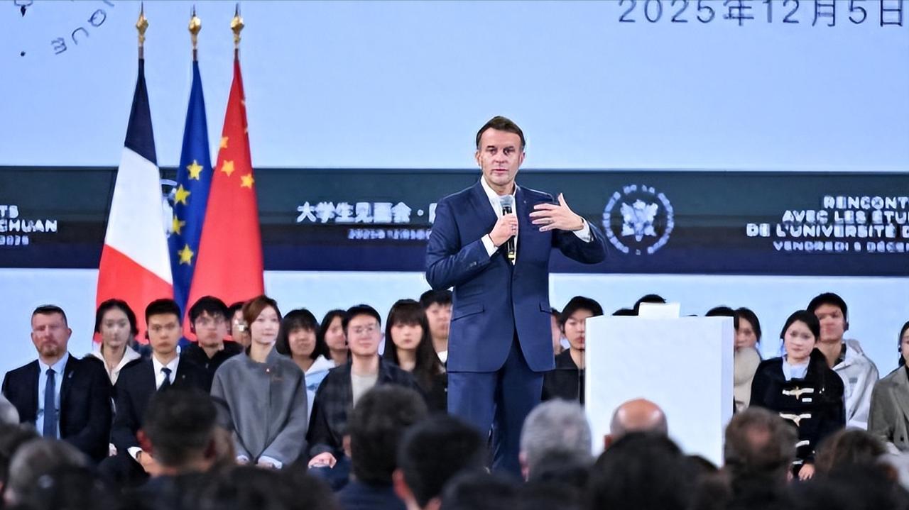 马克龙结束访问，谈到了他这次访华的唯一遗憾。这个遗憾就是他感觉时光太短暂，可见马