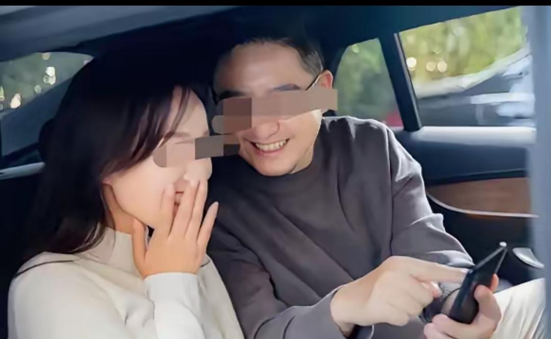 安徽濉溪，女子清晨坐上60岁男子的车，停一路口，二人在车里发生关系时，男子突然失