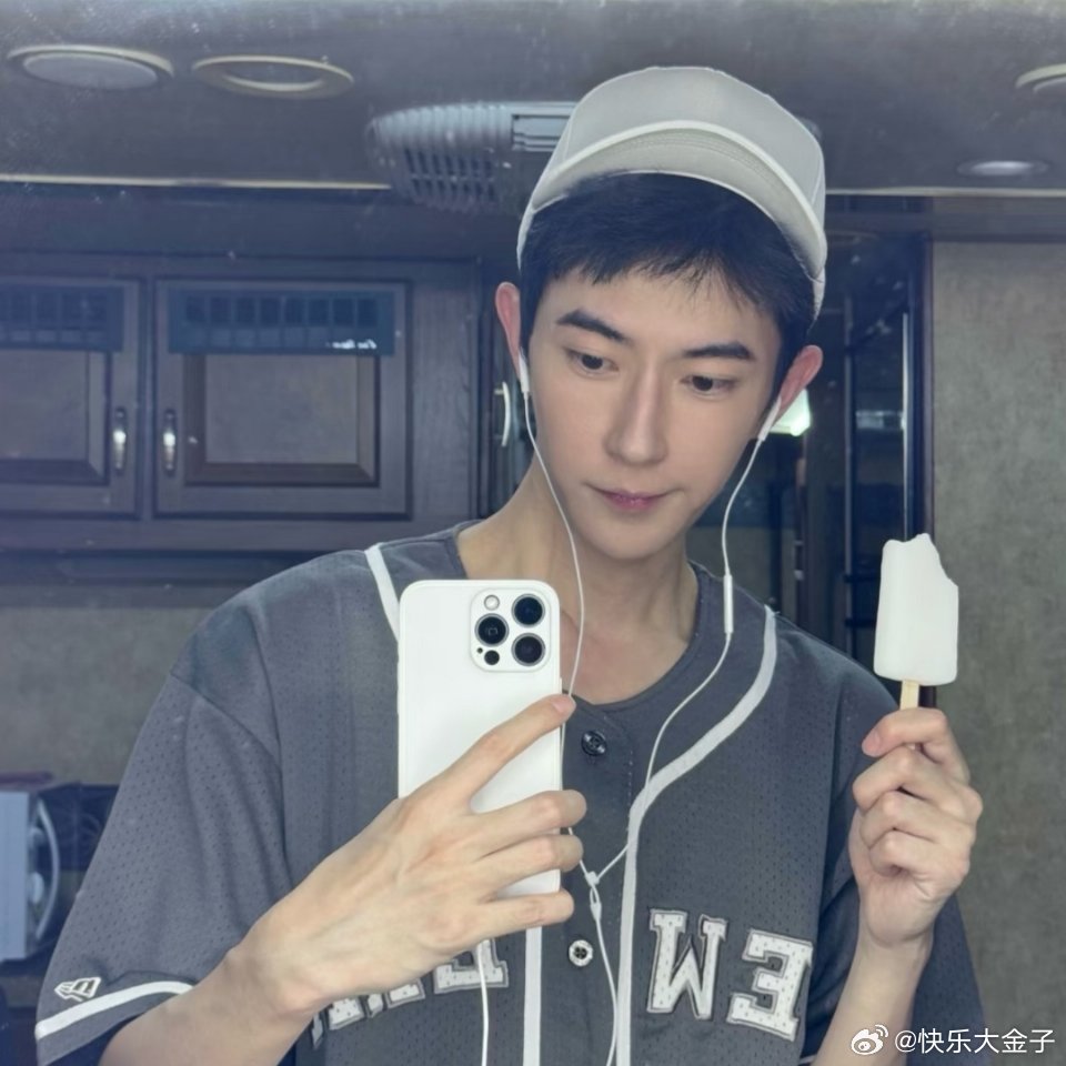 于朦胧 于朦胧才37。我自己去北京实习，一人最无聊的时候还跟合租室友看过《太子妃