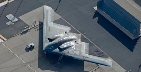 美国B-2轰炸机是中国克星？说白了，现在全球最顶尖的轰炸机，一个是俄罗斯的“白天