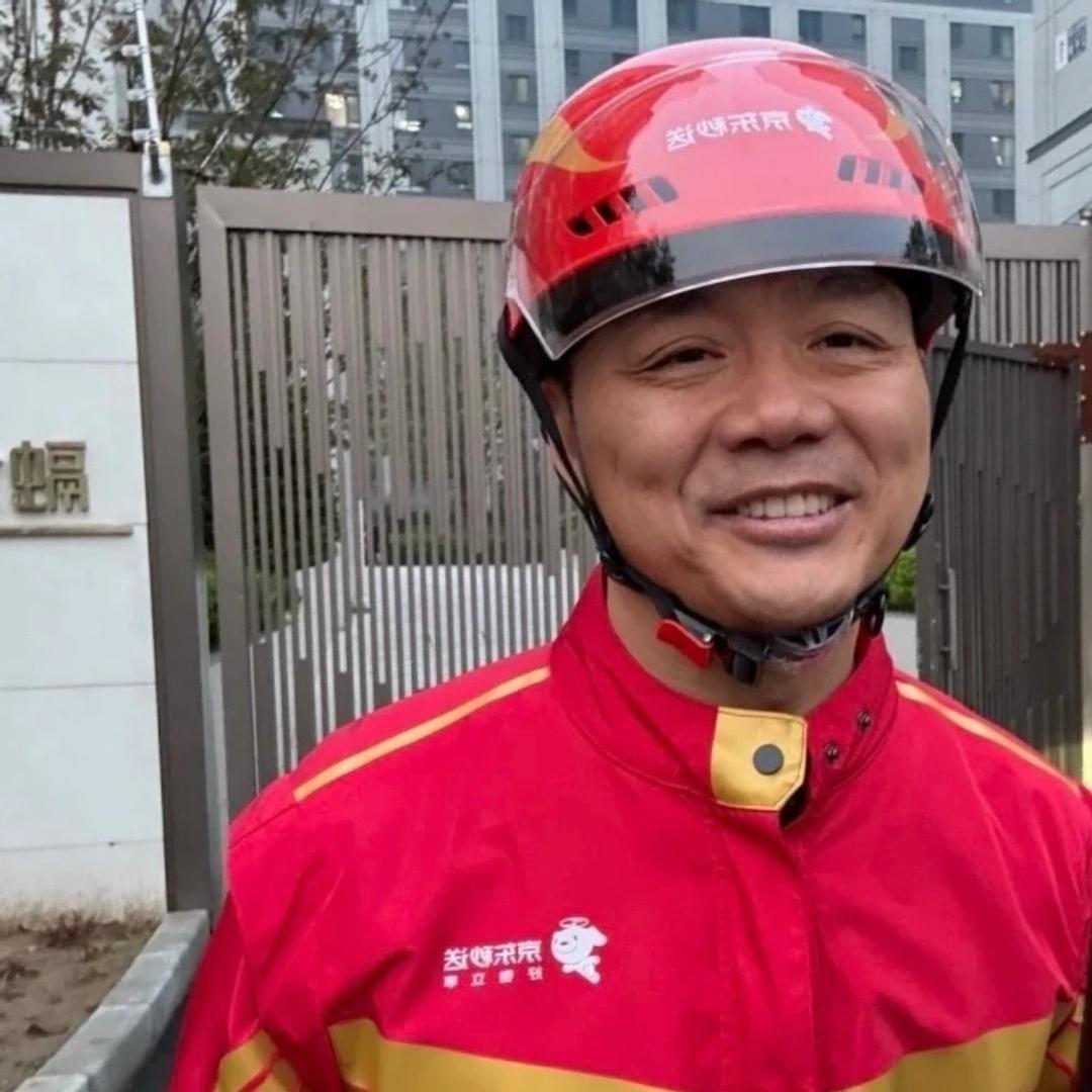 广西洪灾照出差距！京东两条铁规，碾压一众高调企业
 
广西特大暴雨肆虐，不少企业