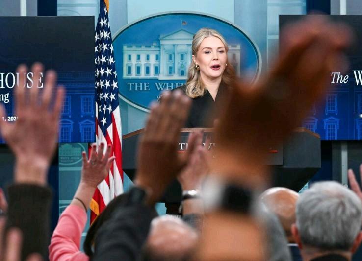 白宫发言人莱维特在12月11日的新闻发布会说，特朗普能与中国保持“良好的工作关系