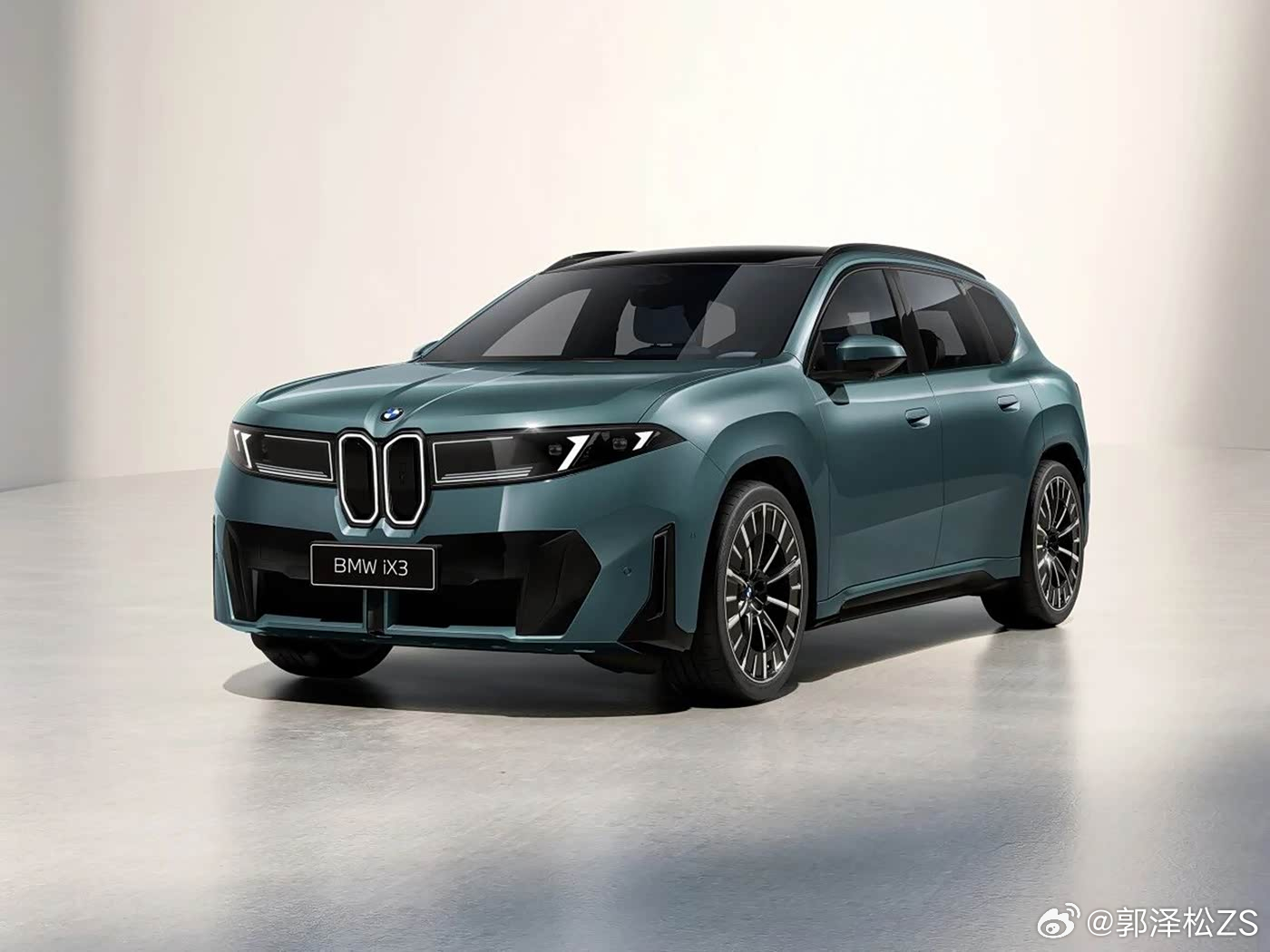 👈原版宝马iX3 隐藏式门把手👉国产宝马iX3 半隐藏门把手汽车圈的一次门把