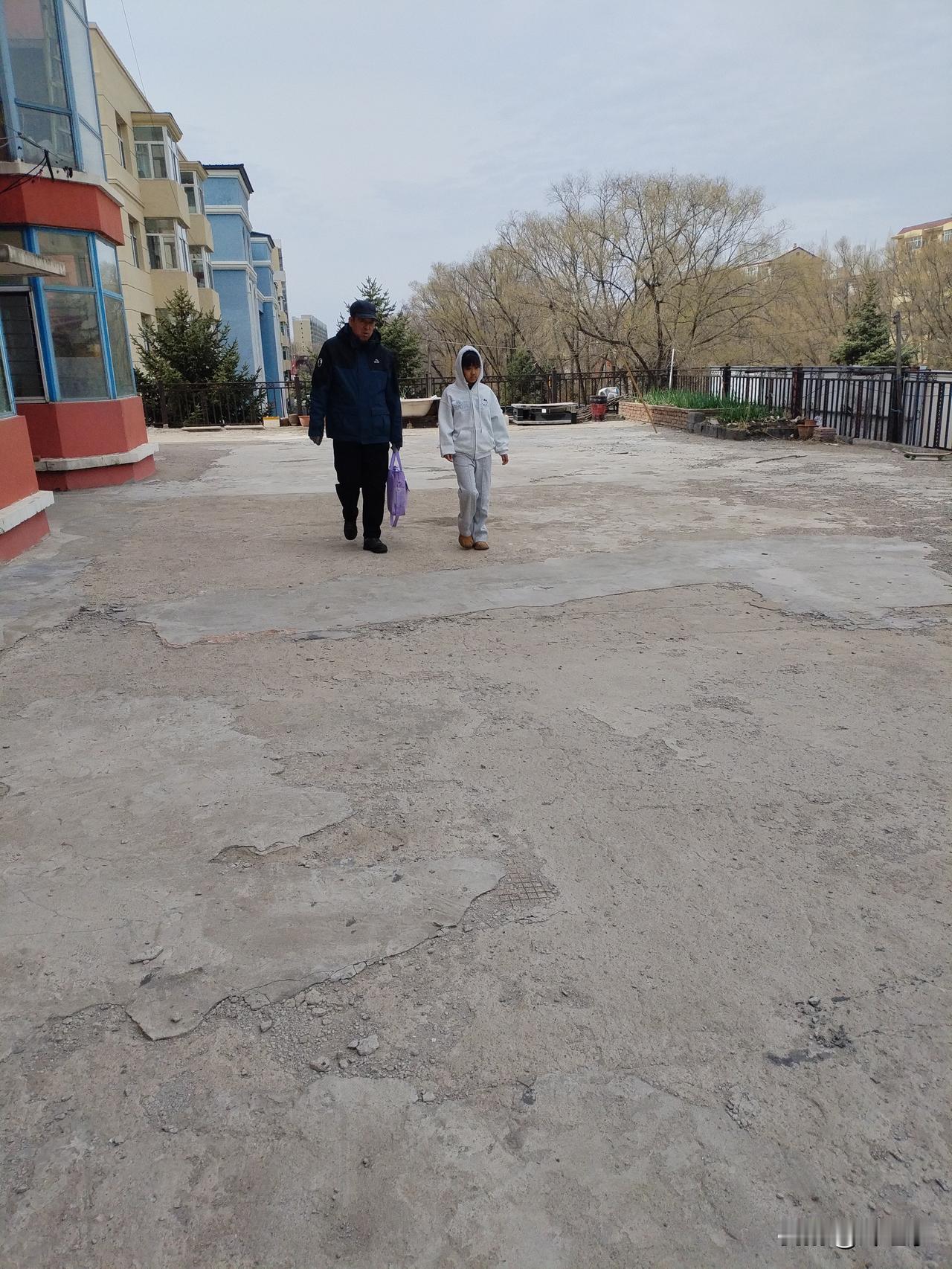 为什么退休老人觉得旅游越来越没劲？我觉得，主要是基于以下几个原因。
   第一，