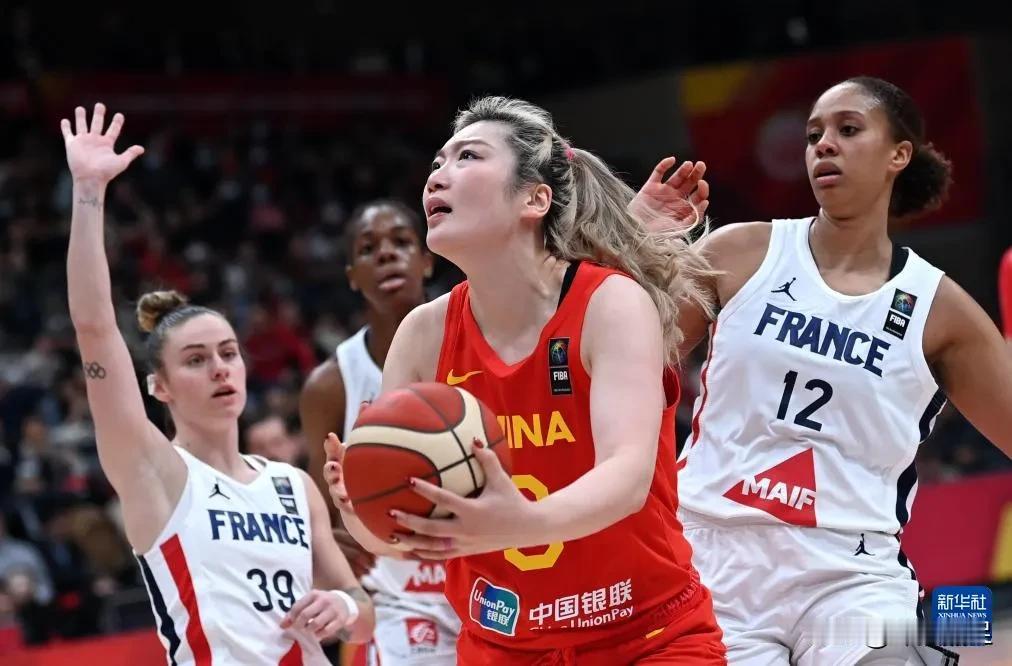 女篮奥运资格赛次轮战报：
1.中国赛区
中国女篮50-82法国女篮
波多黎各68