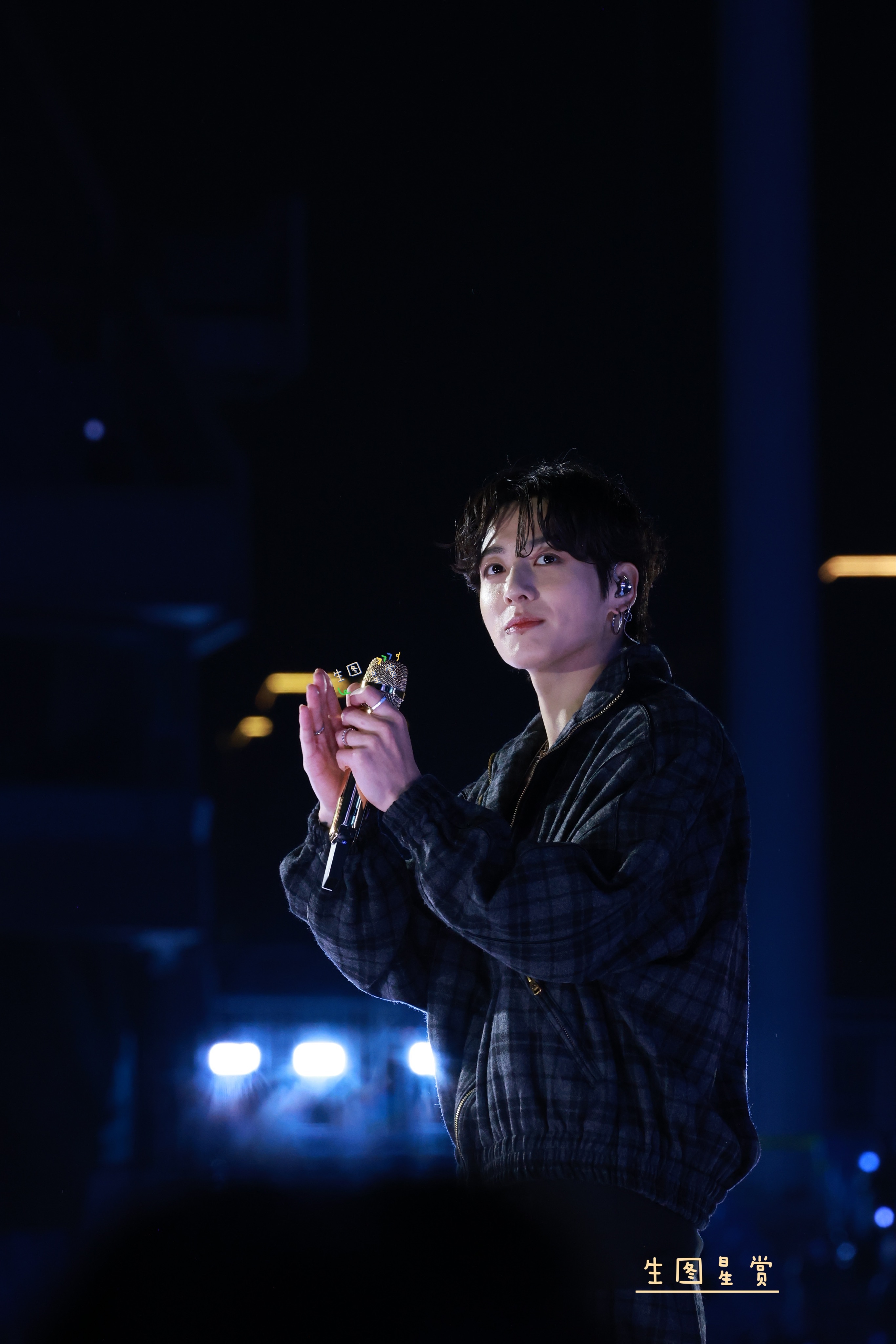 田柾国最新演唱会生图夜空中最亮的星🌠🎵防弹少年团 ​​​