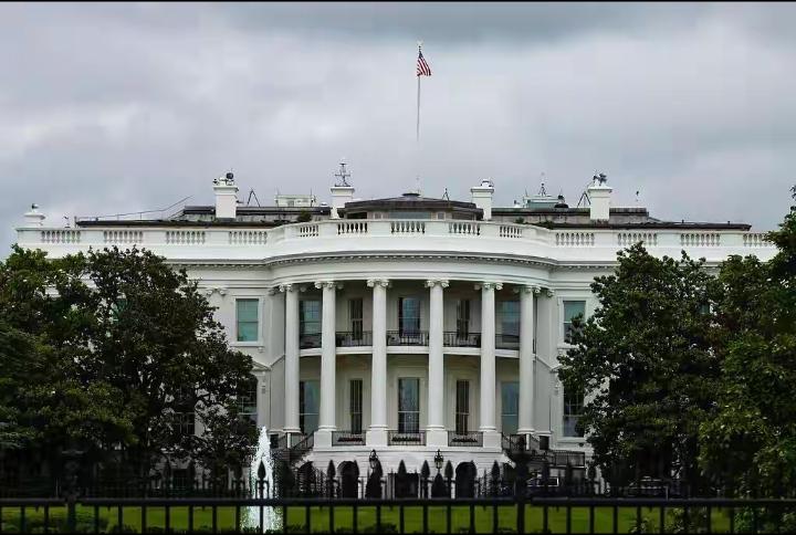 美方被曝酝酿对伊朗“最后一击” 中东局势急剧升温
 
央视记者当地时间3月26日