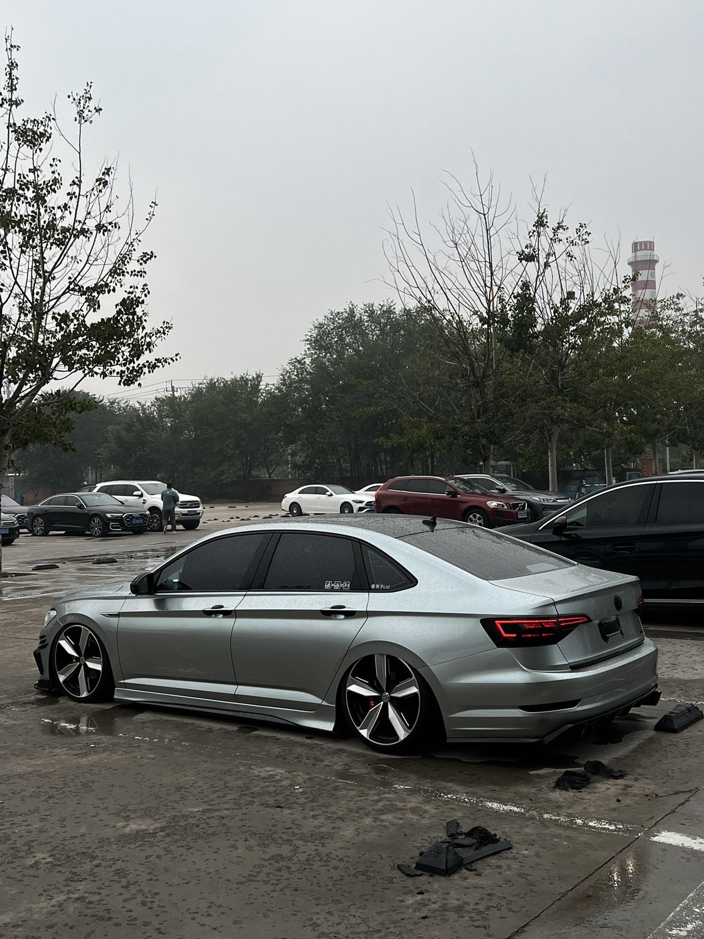 捷达VA7尾部是真帅。