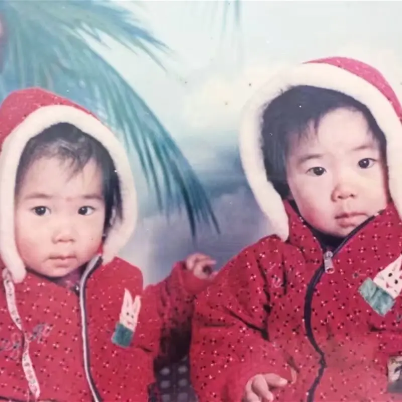 从小小的我们长成成熟的大人，一直不变的就是我们