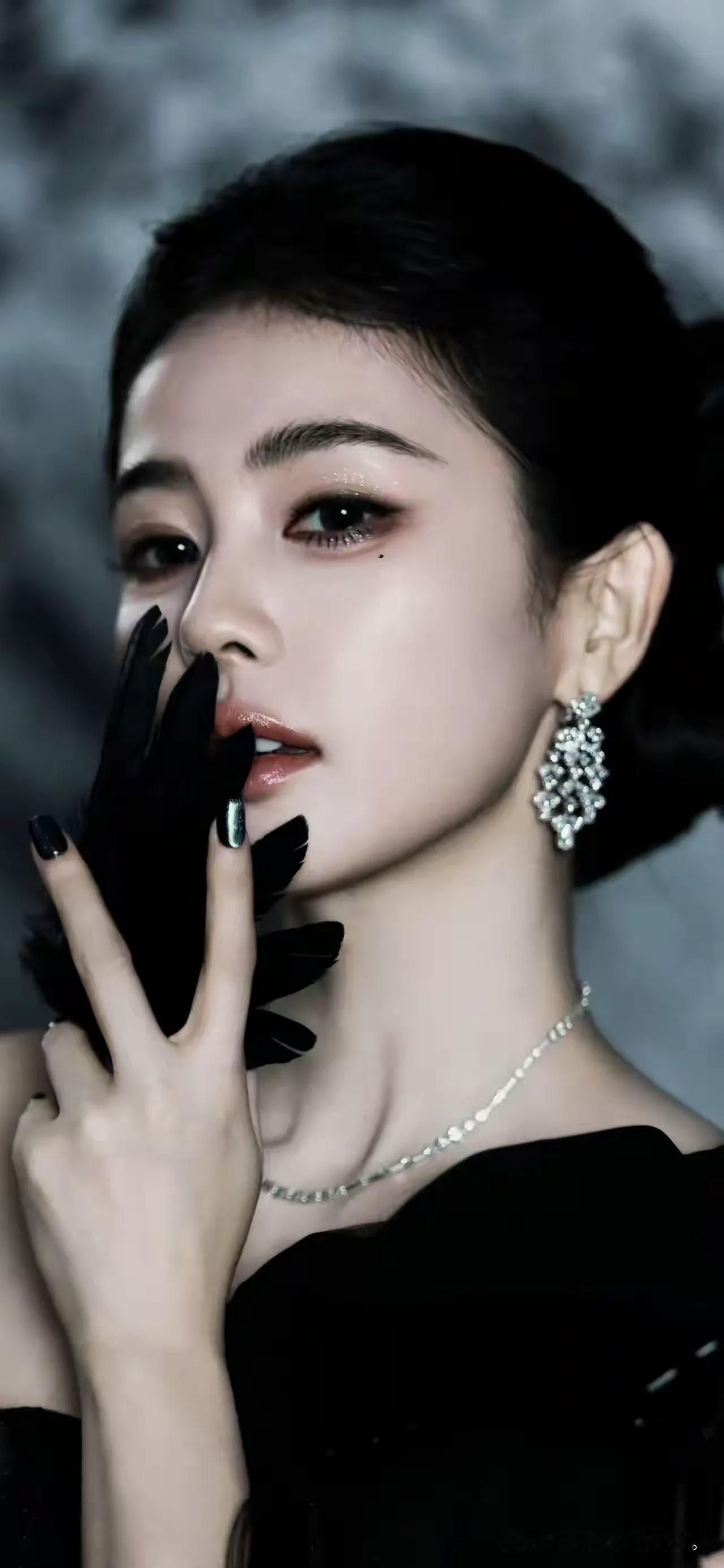 白鹿白鹿名媛风