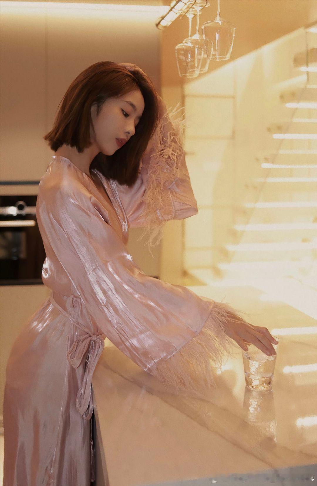 如果只是向往，那么远方依旧是远方，所以出发吧~[爱你] ​​​