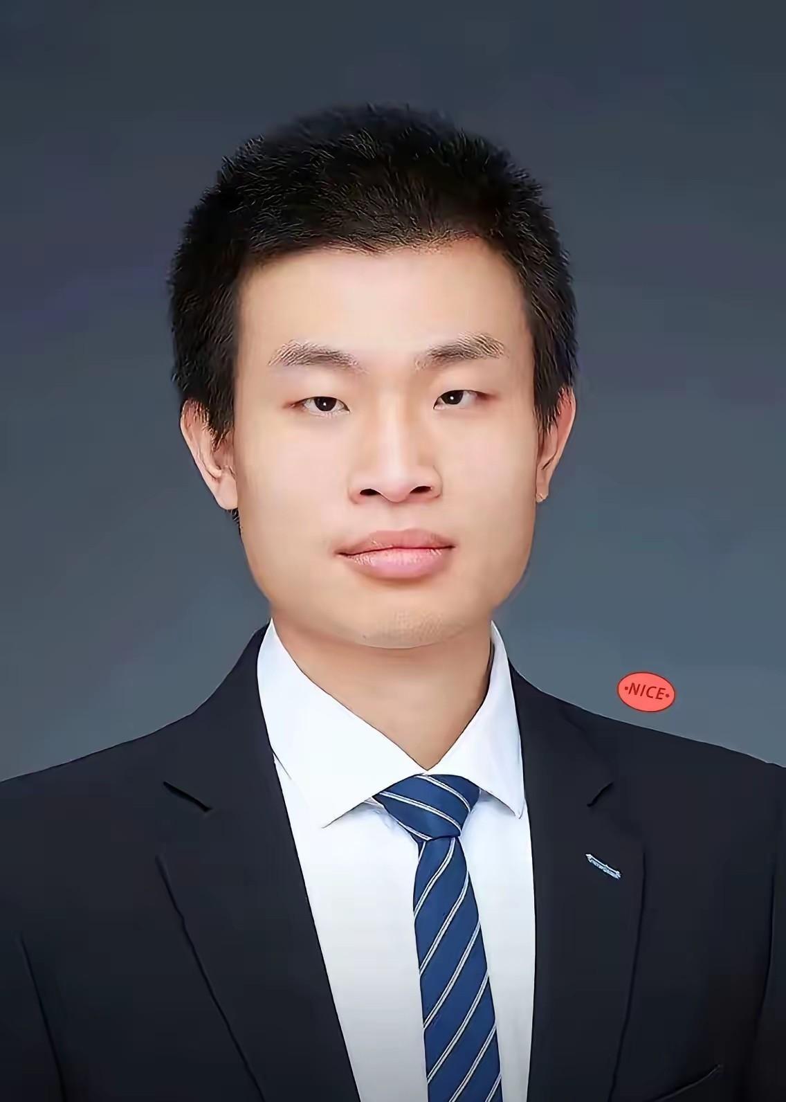 2月起，北大那个曾因拿着馒头、矿泉水出圈的“扫地僧”韦东奕，正式转为北京大学长聘