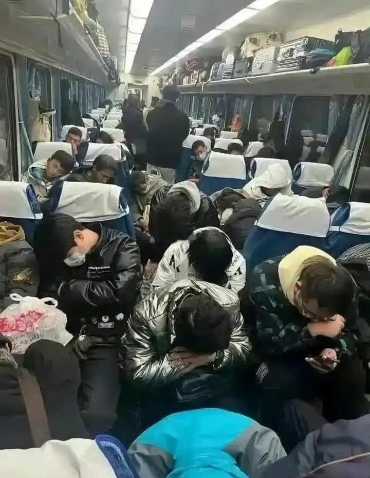 同样是坐车，为啥要分三六九等 ​​​